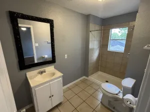 Dallas, TX 75211