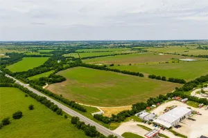 Cleburne, TX 76033