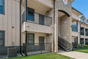 Haltom City, TX 76117