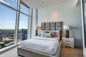Dallas, TX 75201