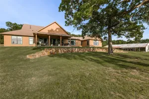 Windom, TX 75492
