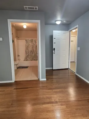 Fort Worth, TX 76104