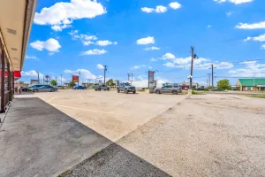 Quinlan, TX 75474