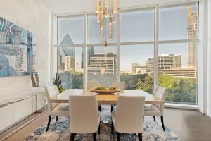Dallas, TX 75201