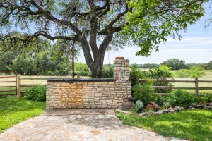 Spicewood, TX 78669