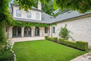 Dallas, TX 75220