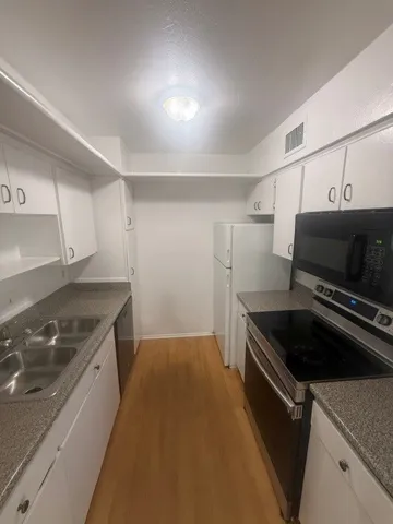Dallas, TX 75230