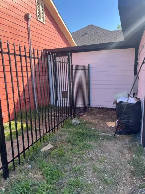 Dallas, TX 75216