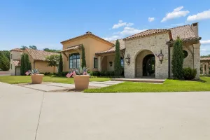 Waxahachie, TX 75165