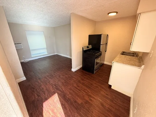 Fort Worth, TX 76104