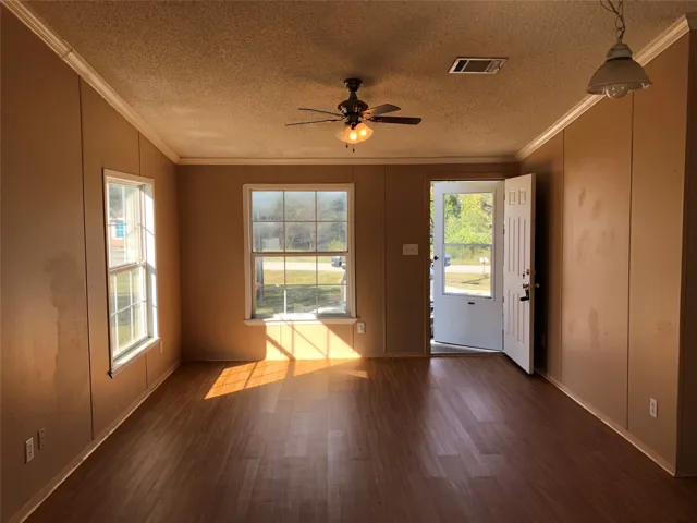 Springtown, TX 76082