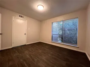 Dallas, TX 75231