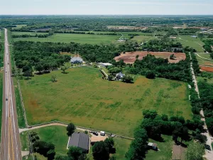 Aubrey, TX 76227