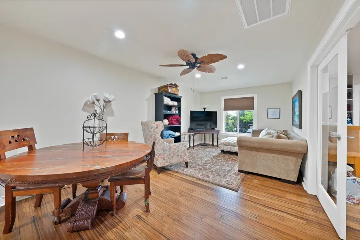 Kerens, TX 75144