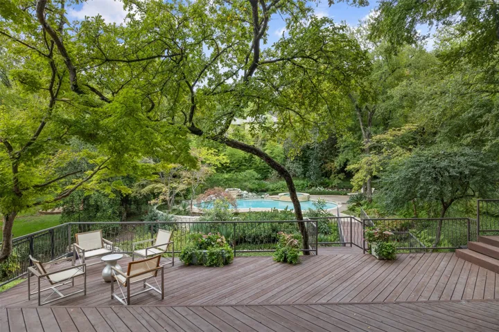 Westover Hills, TX 76107