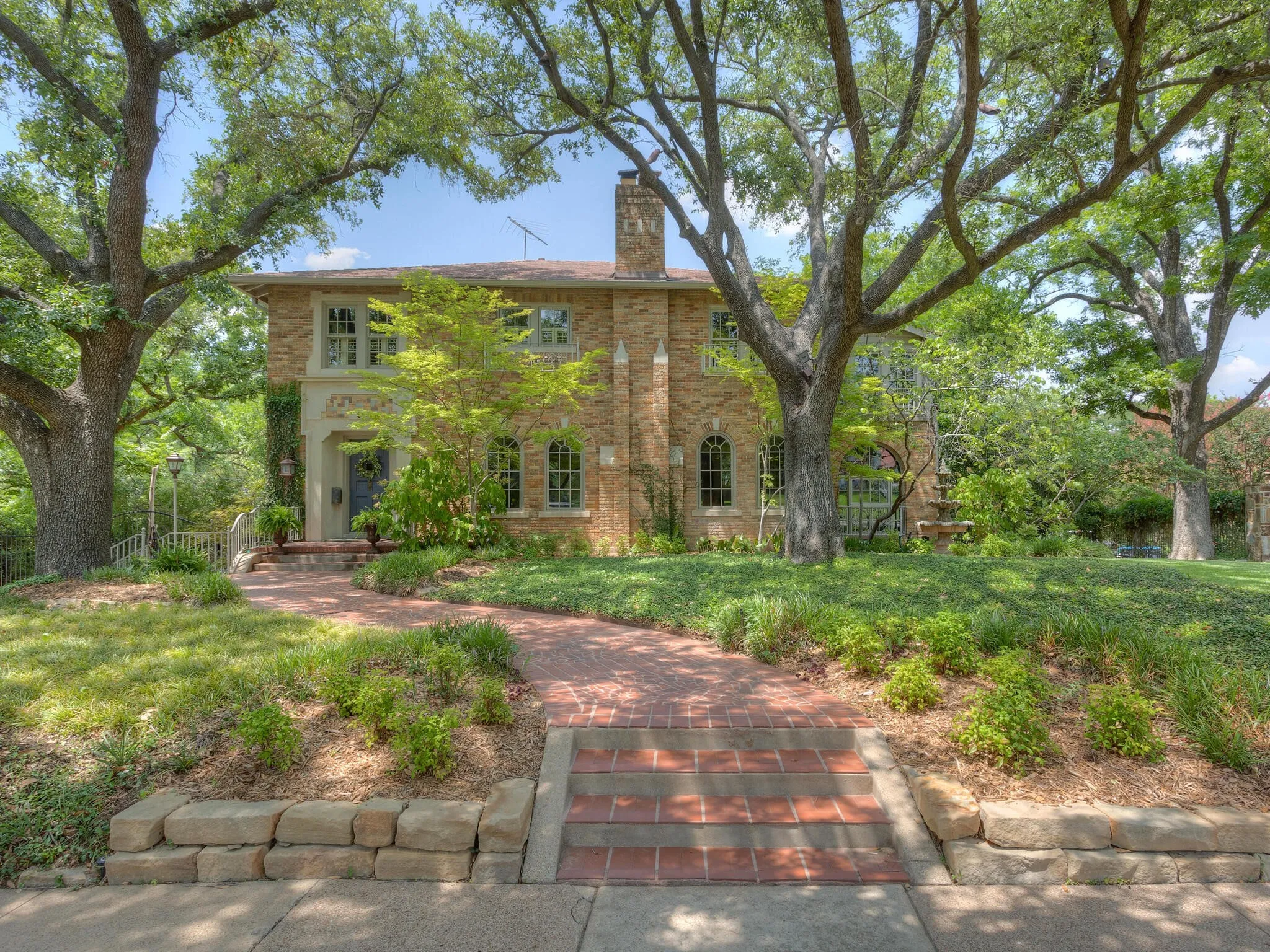 Fort Worth, TX 76109