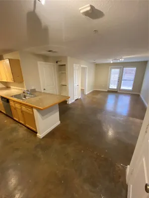 Dallas, TX 75206