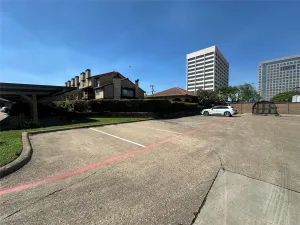 Dallas, TX 75206