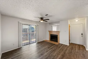 Euless, TX 76039