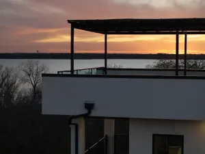 Oak Point, TX 75068