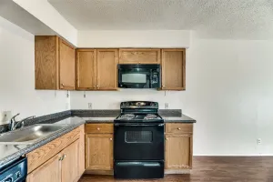 Arlington, TX 76011