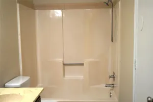 Arlington, TX 76015