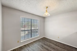 Euless, TX 76039