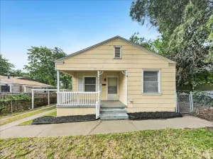 River Oaks, TX 76114