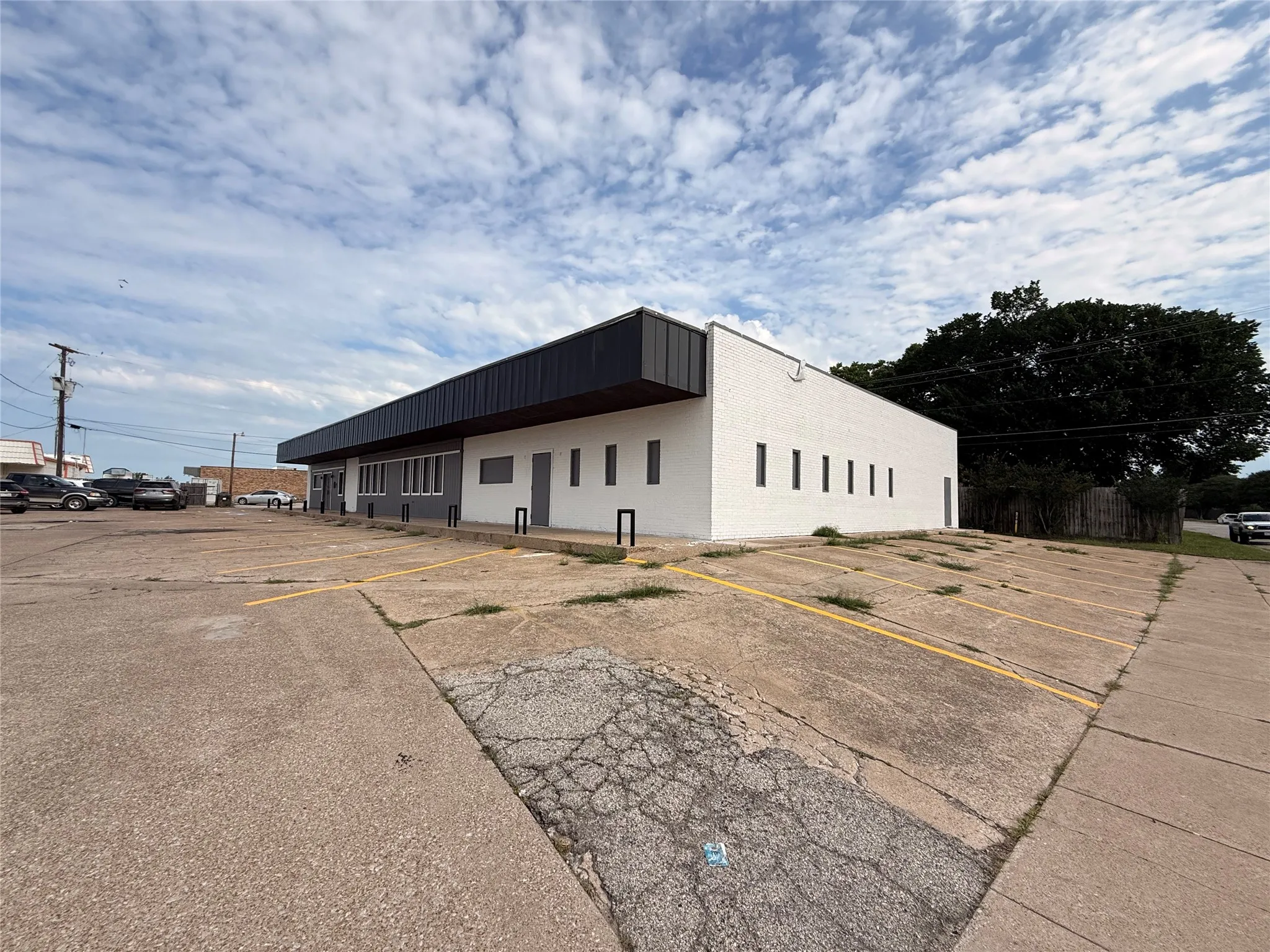 Everman, TX 76140