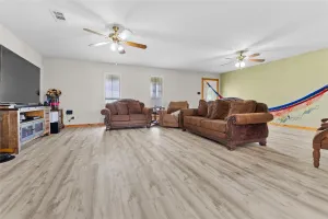 Campbell, TX 75422