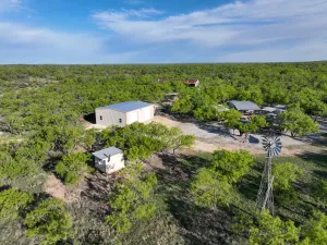 Voss, TX 76888