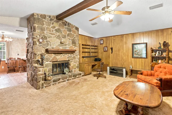 Windom, TX 75492