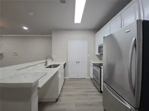 Euless, TX 76039