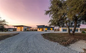 Glen Rose, TX 76690