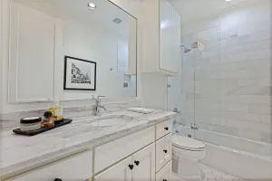 Highland Park, TX 75209