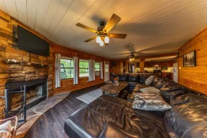 Kerens, TX 75144