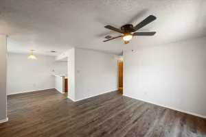 Euless, TX 76039