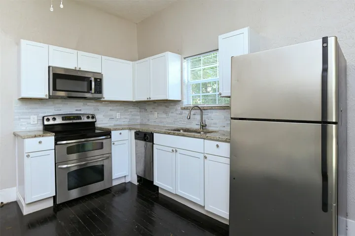 Fort Worth, TX 76104