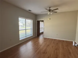 Kaufman, TX 75142