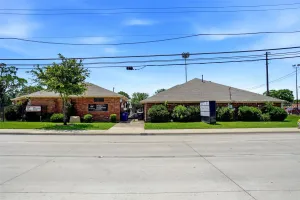 Dallas, TX 75217