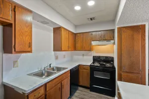 Euless, TX 76039