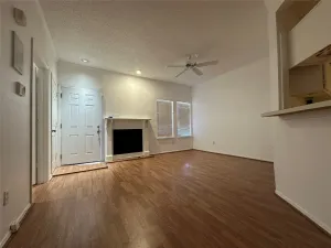 Dallas, TX 75206