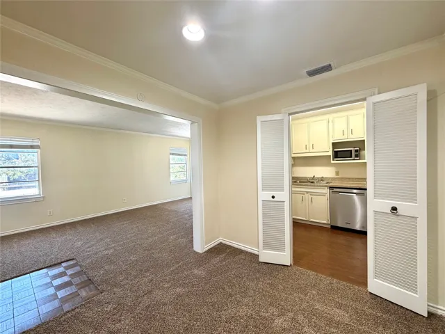 Dallas, TX 75205