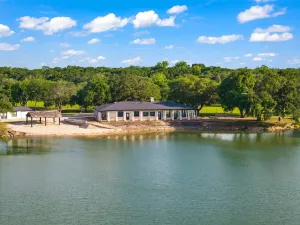 Wallis, TX 77485