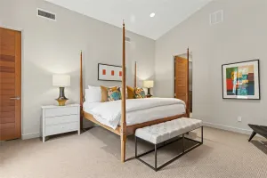 Dallas, TX 75205