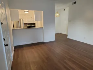 Dallas, TX 75206