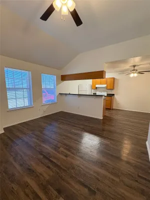 Cleburne, TX 76033