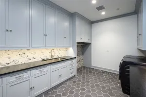 Highland Park, TX 75205