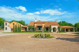 Waxahachie, TX 75165
