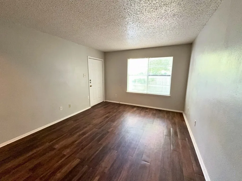 Denton, TX 76201